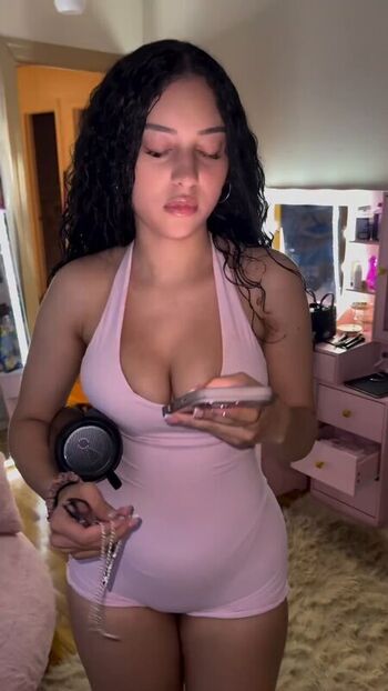 Full leaked Jadeli rosa private onlyfans photo