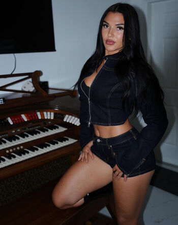 Jazmyn Nyx