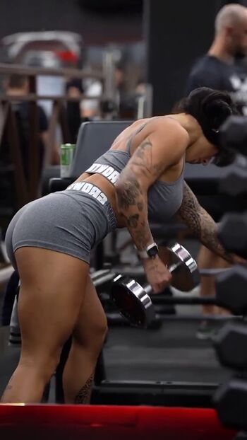 Jully Oliveira