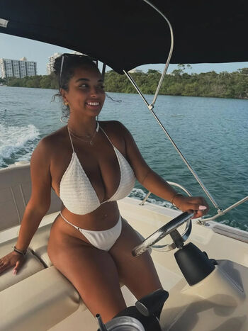 Kiara W