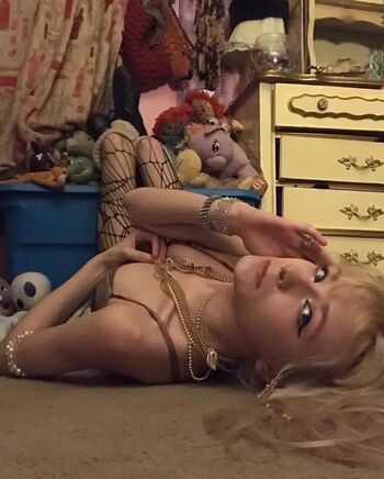 Full leaked Kinnydoll private onlyfans photo