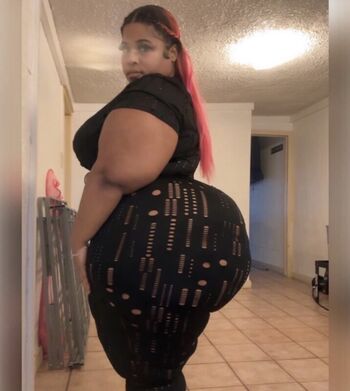 Kourtneythebbw