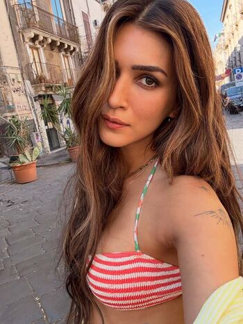 Full leaked Kriti sanon private onlyfans photo