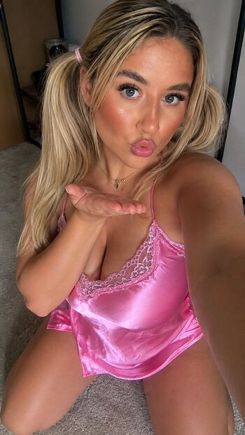 Full leaked L u c i f a i r page private onlyfans photo