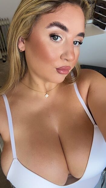 Full leaked L u c i f a i r page private onlyfans photo
