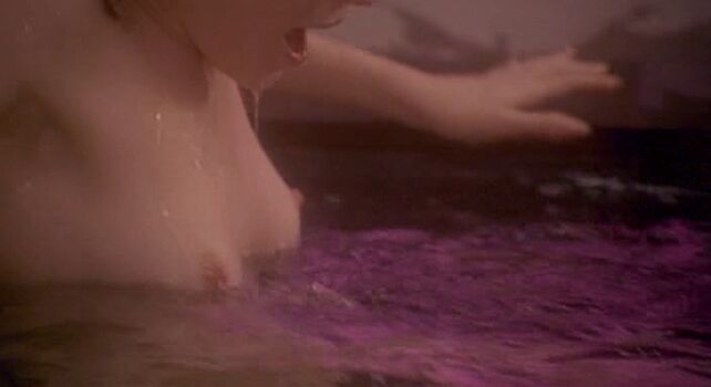 Lara Flynn Boyle