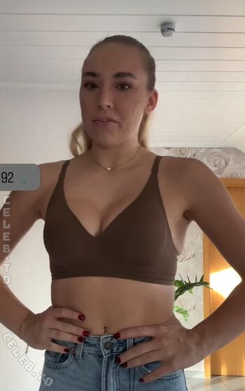 Full leaked Laura pkr private onlyfans photo