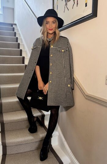 Full leaked Laura whitmore private onlyfans photo