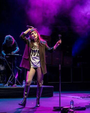 Lauren Mayberry