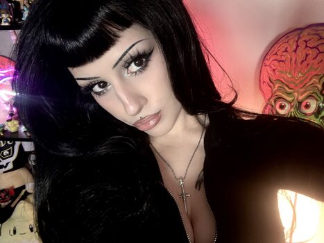 Full leaked Lilbatty page private onlyfans photo