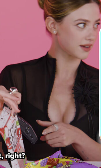 Lili Reinhart