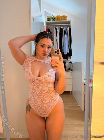 Full leaked Lisaaxmarie private onlyfans photo
