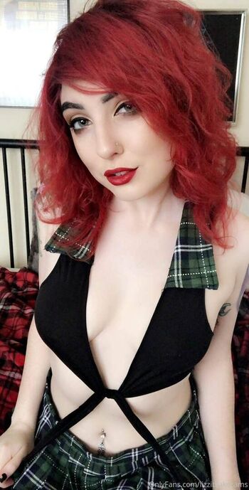 Lizzi Blake