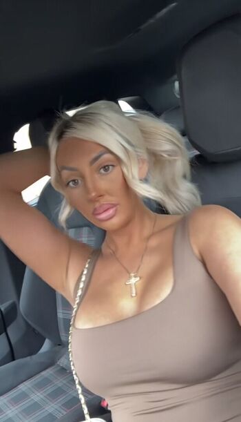 Lucyrebeccaofficial
