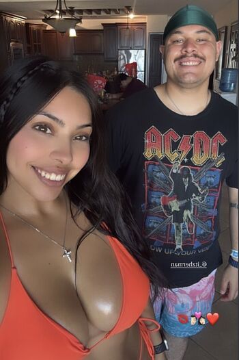 Full leaked Mlfymomma private onlyfans photo