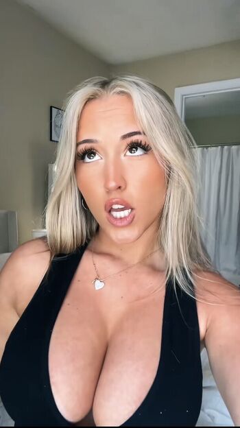 Full leaked Mailiholtx private onlyfans photo