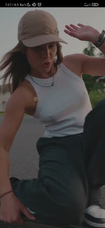 Manon Lanza