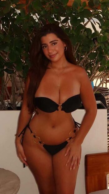 Full leaked Marjolademollari private onlyfans photo