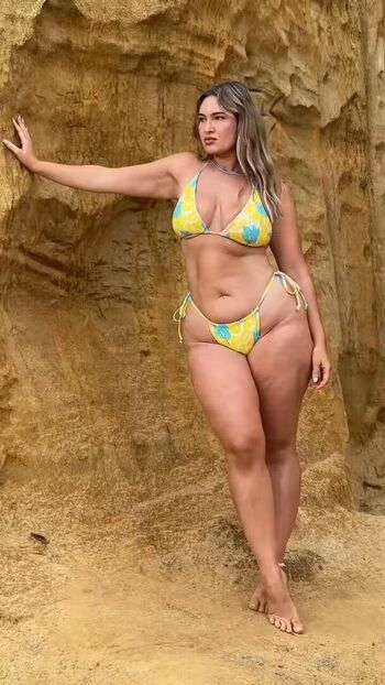Full leaked Mikaelamkay private onlyfans photo