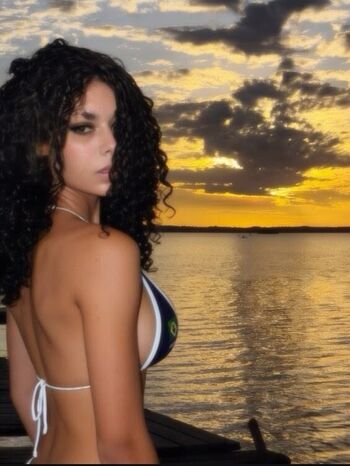 Full leaked Mini jhennialves private onlyfans photo