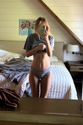mysterious_secretgirl