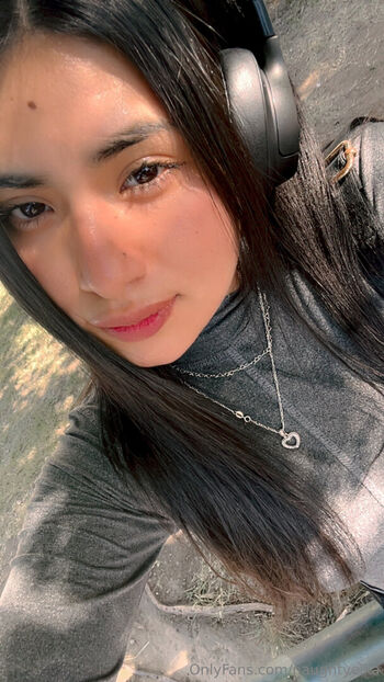 naughtyeika