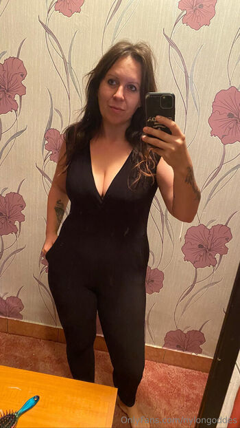 Full leaked Nylongoddes private onlyfans photo