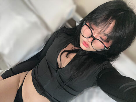 Full leaked Offbrandtea private onlyfans photo
