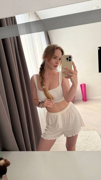 Oksana Neveselaya