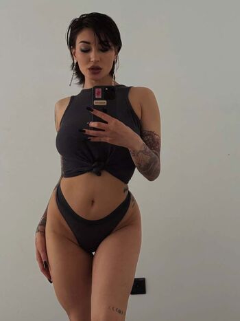 Full leaked Pingvidii private onlyfans photo