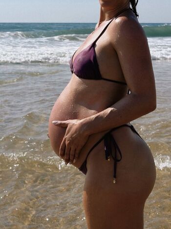 Pregnant Celebs