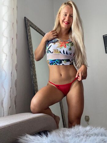 Full leaked Prettyvicky private onlyfans photo