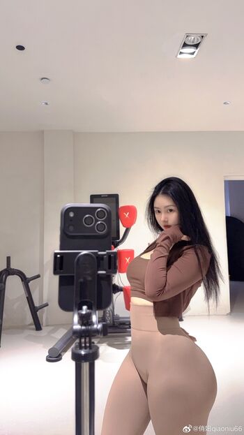 俏妞qiaoniuTT
