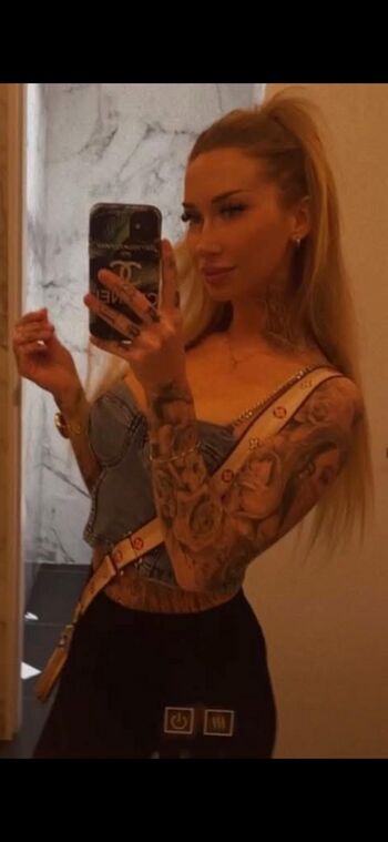 Full leaked Quebecoises private onlyfans photo