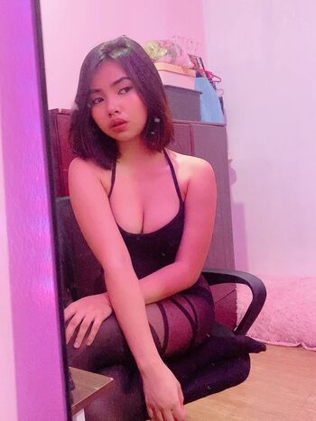 Full leaked Rhioenna lim private onlyfans photo