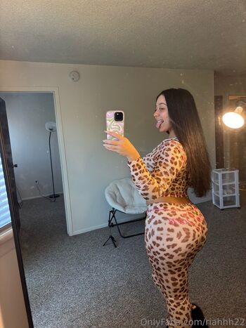 Full leaked Riahhh private onlyfans photo