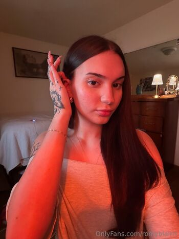 Full leaked Romyblair private onlyfans photo