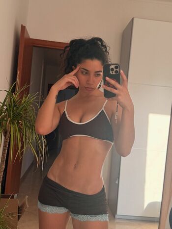Sara Holmes