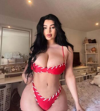 Savala Tee