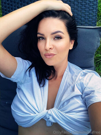 Full leaked Simona private onlyfans photo