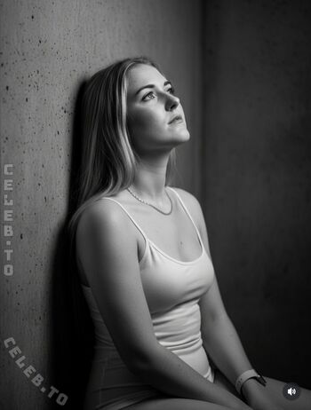 Skarlett Silvia Velvet