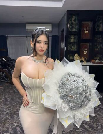 sky.tina.official2