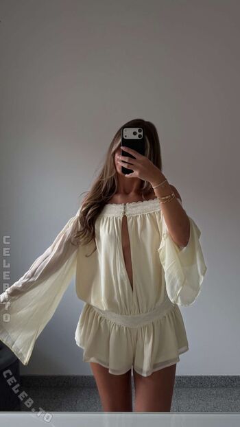 Full leaked Sydney ramolla private onlyfans photo