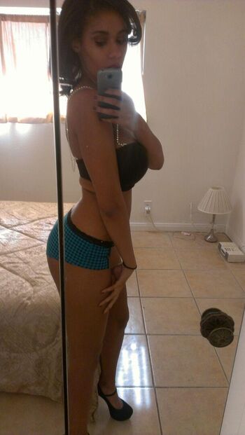 Full leaked Taibitties private onlyfans photo