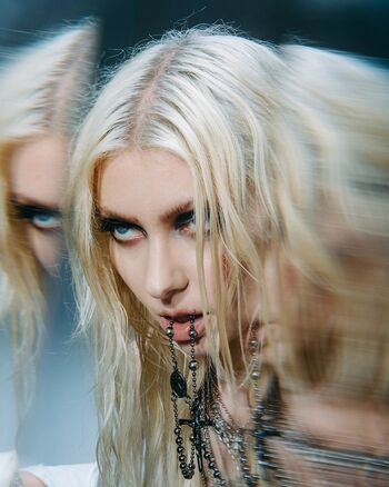 Taylor Momsen