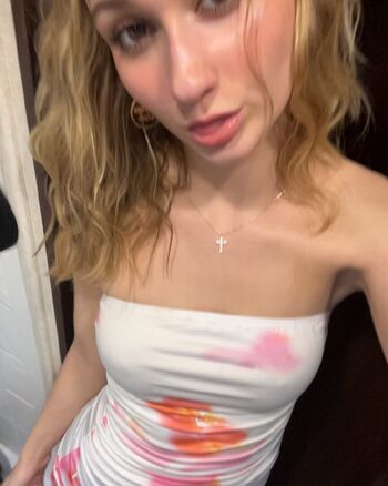Full leaked Theyluv pey private onlyfans photo