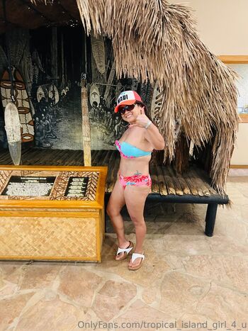 tropical_island_girl_4_u
