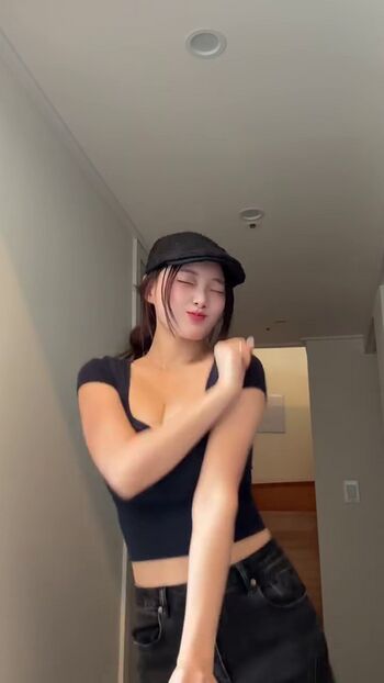 Full leaked Unaunayuuna private onlyfans photo