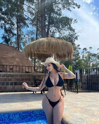 Full leaked Vaimonroe private onlyfans photo