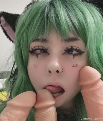 Venomous_dolly